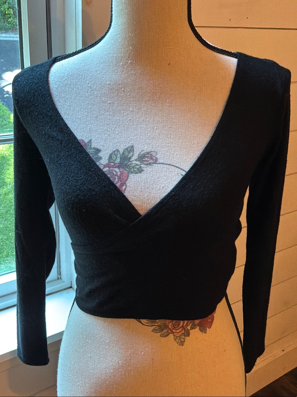 Abercrombie & Fitch Black Wrap-Front Long Sleeve Crop Top